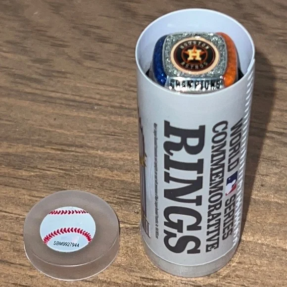 Houston Astros Commemorative 2017 World Series Champions Ring - Picture 7 of 11